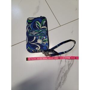womens vera bradley blue and green floral small wallet/clutch with wrist strap